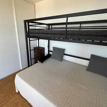 Bright Studio With Balcony 400m From The Beach Apartment Frejus